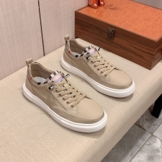 Burberry Low Shoes